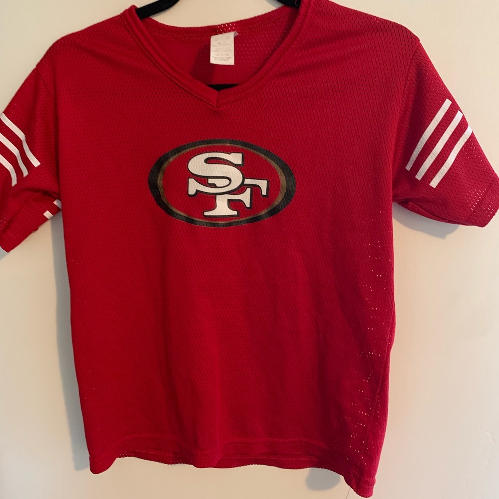 Sports shirt-wear. 49ers Jersey.